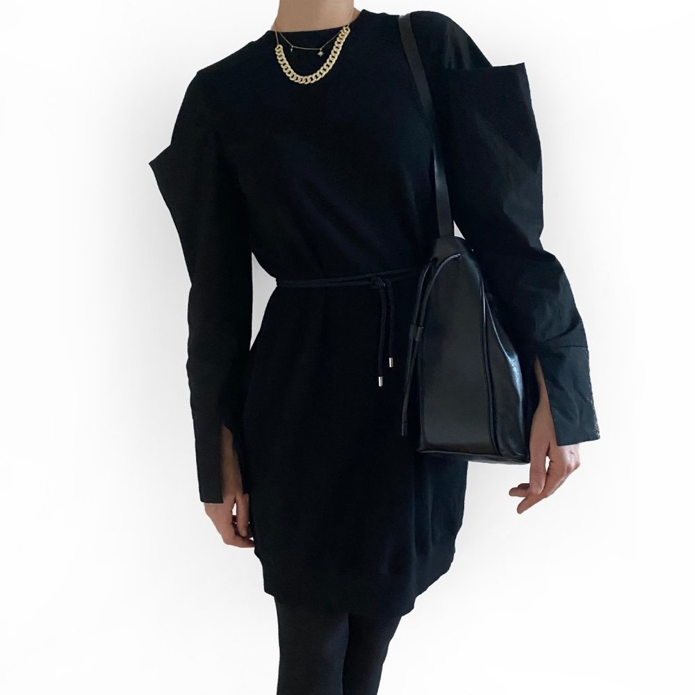 Clu black sweatshirt dress with volume sleeves
